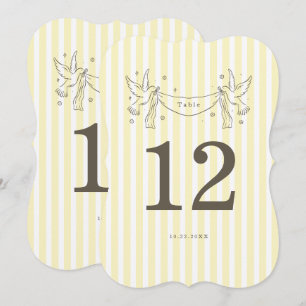Weiches Gelb Gestreiftes Whimsical Die-Cut-Tischnu Einladung