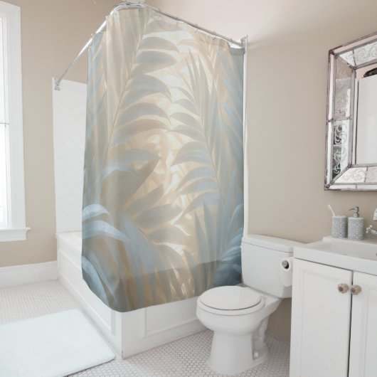 Weiches Gold der weißen Tropen, pastellfarbene Pal Duschvorhang (Beispiel)