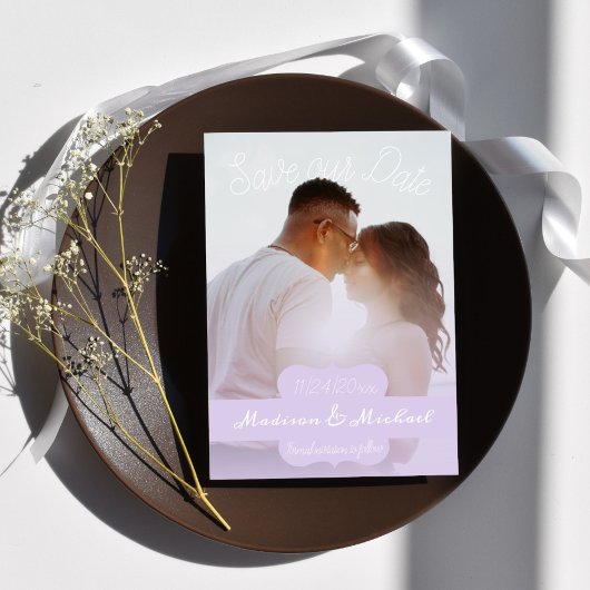 Weiches Lila Foto Ankündigung Datum freihalten