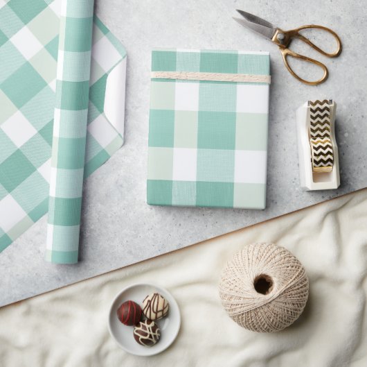Weiches Minzgrün Weiß Frisches Gingham Karomuster Geschenkpapier (Kunsthandwerk)