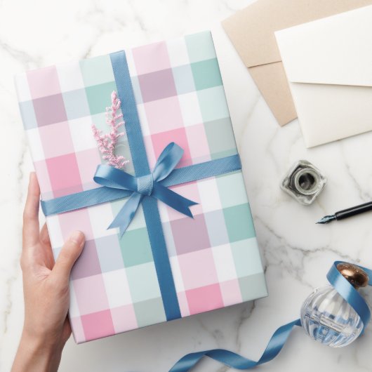 Weiches Pastell-Rosa-Mint-Gingham-Weiß-Karomuster Geschenkpapier (Schenken)