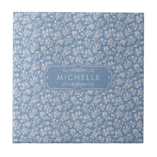 Weiches Pastellblau und Grauweißer Blumen-Boho-Mus Fliese