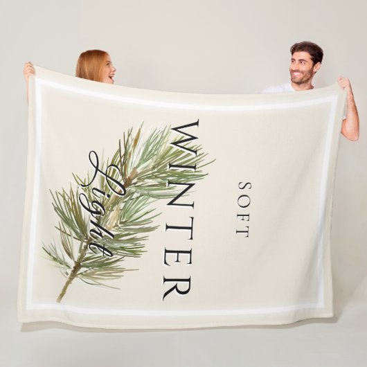 Weiches Winterlicht mit Kiefernzweig Fleecedecke (Beispiel)