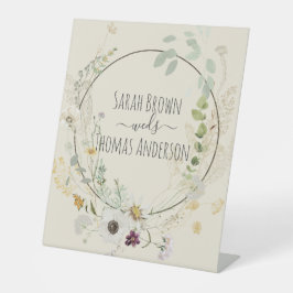 Weichfarblose Blume Sockelschild