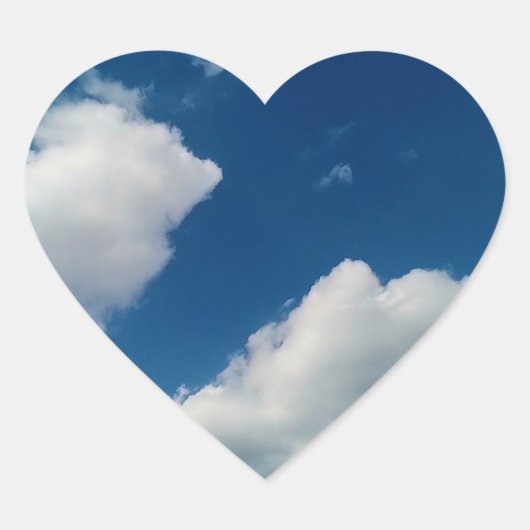 Weichheit gegenüber den Wolken Herz-Aufkleber (Vorderseite)