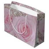 Weichrosa Rosen und Gipskraut Große Geschenktüte (Rückseite Schrägansicht)