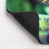 Weichschmetterling auf Blume Mousepad (Ecke)