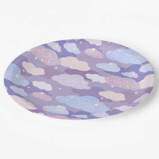 Weichteilwolken und Sternenmuster Pappteller (Schrägansicht)