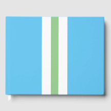 Weichweiße weiße Streifen mit glasklarem Blau