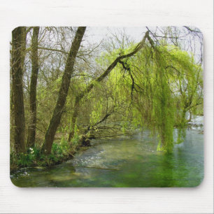 Weide auf dem Fluss-Test Mousepad
