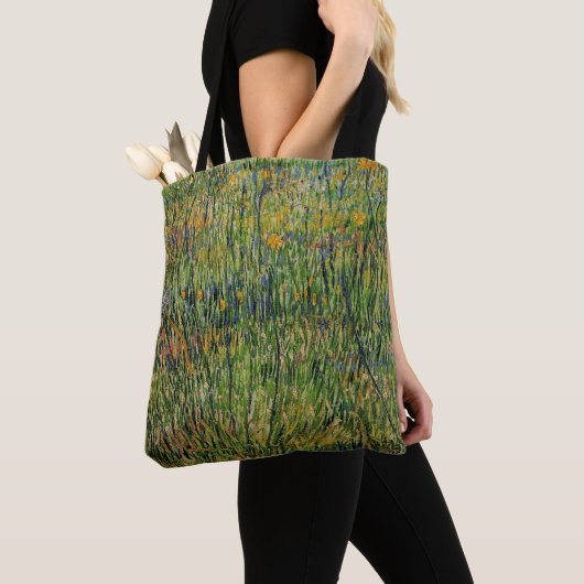Weide in Bloom von Vincent van Gogh Tasche (Von Nahem)