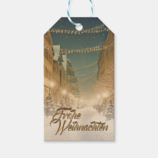 Weihlich naverschneite Straßen einer Innenstadt Geschenkanhänger