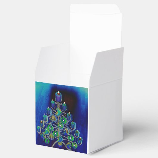 Weihnacht,Advent, brennende Kerzen festlich, Geschenkschachtel (Geöffnet)