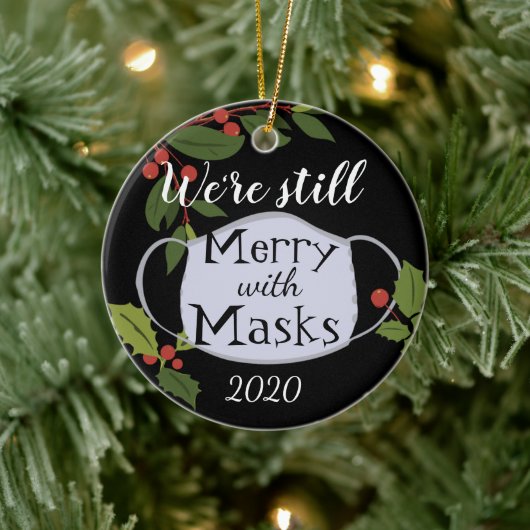 Weihnachten 2020 immer noch froh mit Masken Keramik Ornament (Baum)