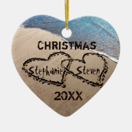 Weihnachten 20XX zwei Herzen in Sand Custom Orname Keramik Ornament