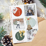 Weihnachten 3 Fotos Spaß farbenfroh<br><div class="desc">Einfache, lustige, farbenfrohe JOY-Script-Winterurlaubskarte mit drei rot, hellblau und dunkelgrün gefärbten Kreisen mit handgemalten festlichen Symbolen - einem Weihnachtsgeschenk, einem Bogen und einer Ringglocke - und auf beiden Seiten mit floralen Aquarellbeeren. Personalisieren Sie es mit 4 quadratischen Fotos (drei auf der Vorderseite und eins auf der Rückseite) mit Ihrem Namen,...</div>