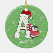 Weihnachten Alphabet Eine Weihnachtsmannmütze Ping Keramik Ornament (Hinten)