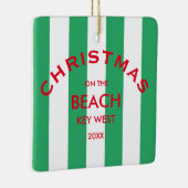 Weihnachten am Strand Custom Green Cabana Streifen Keramikornament (Rechts)