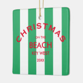Weihnachten am Strand Custom Green Cabana Streifen Keramikornament (Links)