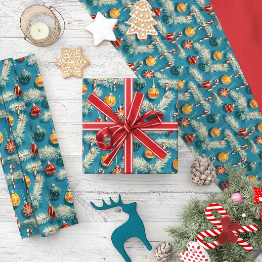 Weihnachten: Candy Canes & Ornaments Geschenkpapier