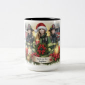 Weihnachten danke für die Feuerwehr Zweifarbige Tasse (Mittel)