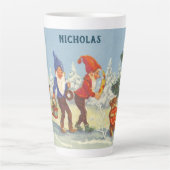 Weihnachten, Elfen im Schneewald Winter Milchtasse (Vorderseite)