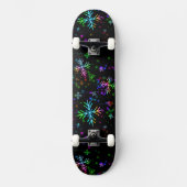 Weihnachten fallen verschiedene Neonfarben Schneef Skateboard (Vorderseite)