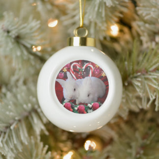 Weihnachten für Bunnies Keramik Kugel-Ornament