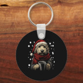 Weihnachten Goldendoodle Weihnachtsmann Hut Kaffee Schlüsselanhänger (Vorderseite)