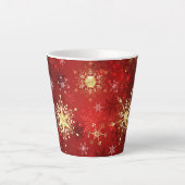 Weihnachten Goldene Schneeflocken im roten Hinterg Milchtasse (Vorderseite)