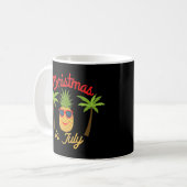 Weihnachten im Juli Ananas Kaffeetasse (Vorderseite Links)