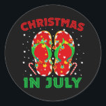 Weihnachten im Juli Flip Flops Funny Beach Sommer Runder Aufkleber<br><div class="desc">Weihnachten im Juli Flip Flops Funny Beach Sommergeschenk. Perfektes Geschenk für Ihren Vater,  Mama,  Papa,  Männer,  Frauen,  Freunde und Familienmitglieder am Erntedank Tag,  Weihnachten,  Muttertag,  Vatertag,  4. Juli,  1776 Unabhängiger Tag,  Veteranen Tag,  Halloween,  Patrick's Day</div>