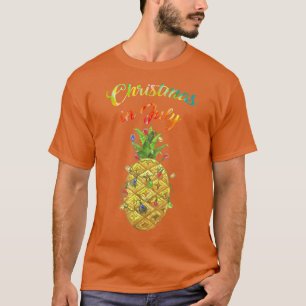 Weihnachten im Juli Gefärbte Krawatte Ananas Xmas T-Shirt