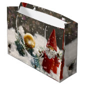 Weihnachten im Schnee Große Geschenktüte (Rückseite Schrägansicht)
