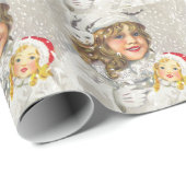 Weihnachten im viktorianischen Stil - Mädchen mit  Geschenkpapier (Rolleneckpunkt)