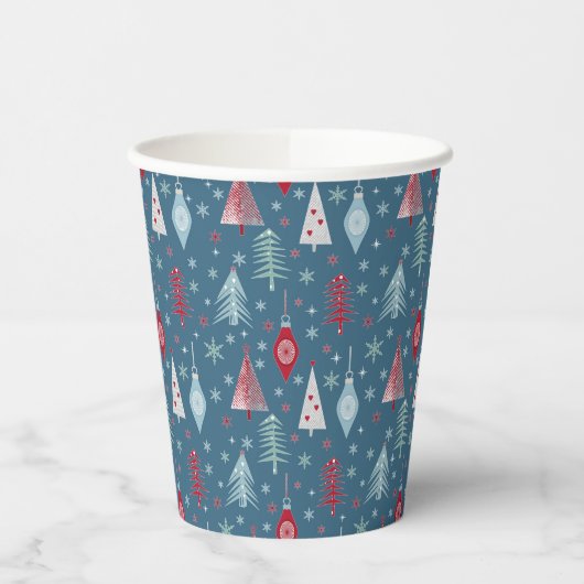 Weihnachten im Winter. Pappbecher (Links)