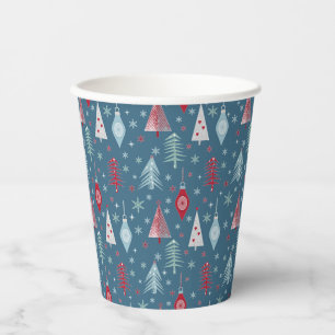 Weihnachten im Winter. Pappbecher