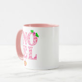 WEIHNACHTEN in einem rosa Weihnachtsbaummuster Tasse (Vorderseite Links)