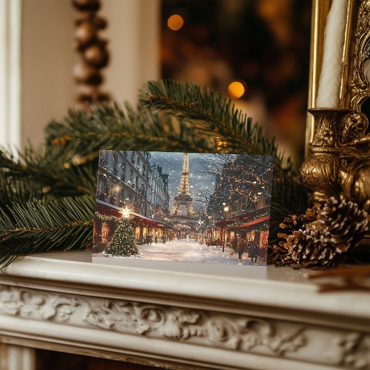 Weihnachten in Paris: Leuchtender Eiffelturm