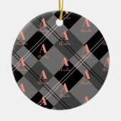 Weihnachten Kariert Personalisiert Grau Pink Keramik Ornament (Vorne)