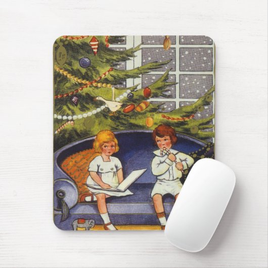 Weihnachten, Kinder auf einer Couch sitzen Mousepad (Mit Mouse)