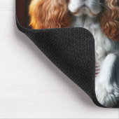 Weihnachten König Charles Spaniel auf einem roten  Mousepad (Ecke)