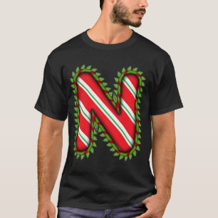 Weihnachten mit den Buchstaben Ihres Namens feiern T-Shirt