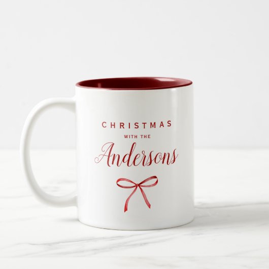 Weihnachten mit der Familie - rotes Band Zweifarbige Tasse (Links)