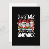 Weihnachten mit meinen Gnomen Funny Red Gnome Xmas Einladung (Vorne/Hinten)