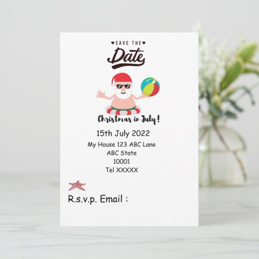 Weihnachten mit SANTA CLAUS Save the Date im Juli Einladung (Stehend Vorderseite)