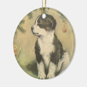Weihnachten, Niedlicher Welpe unter Weihnachtsbaum Keramik Ornament (Links)