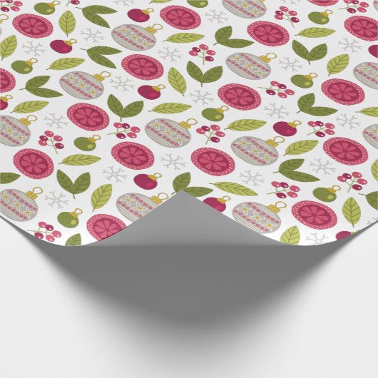 Weihnachten Pink Green Bauble Muster Geschenkpapier (Ecke)