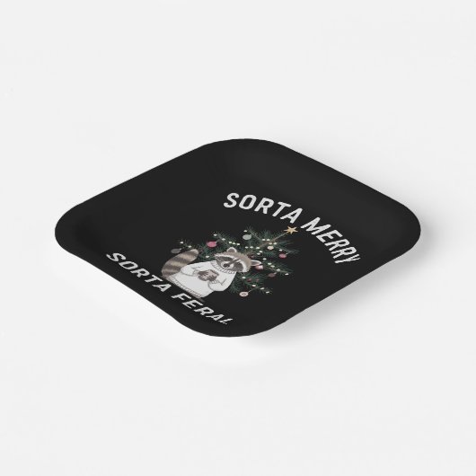 Weihnachten Raccoon Sorta Merry Sorta Feral Xmas Pappteller (Gewinkelt)