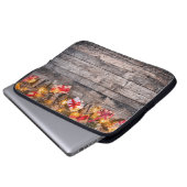 Weihnachten rustikaler Hintergrund, Holzplanken. Laptopschutzhülle (Vorne Knopf)